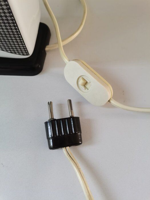 Fernando Cassetta Penguin lamp "Simcha"