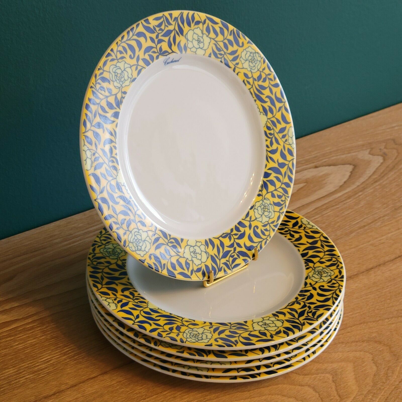 6 flat plates Cacharel floral decoration yellow and blue