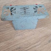 Miniature metal gas stove, (toy from the 1950s)