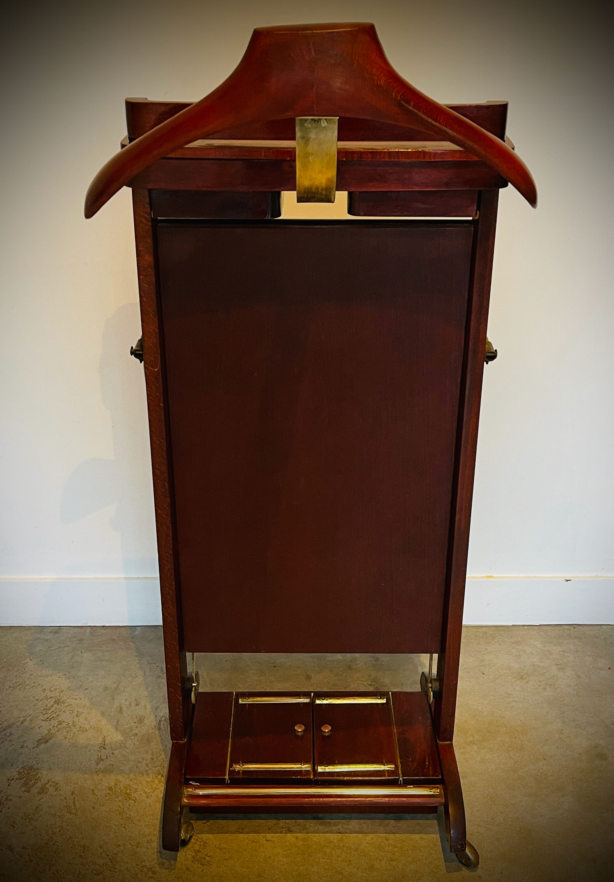 Full mahogany room & night valet for Fratelli Reguitti