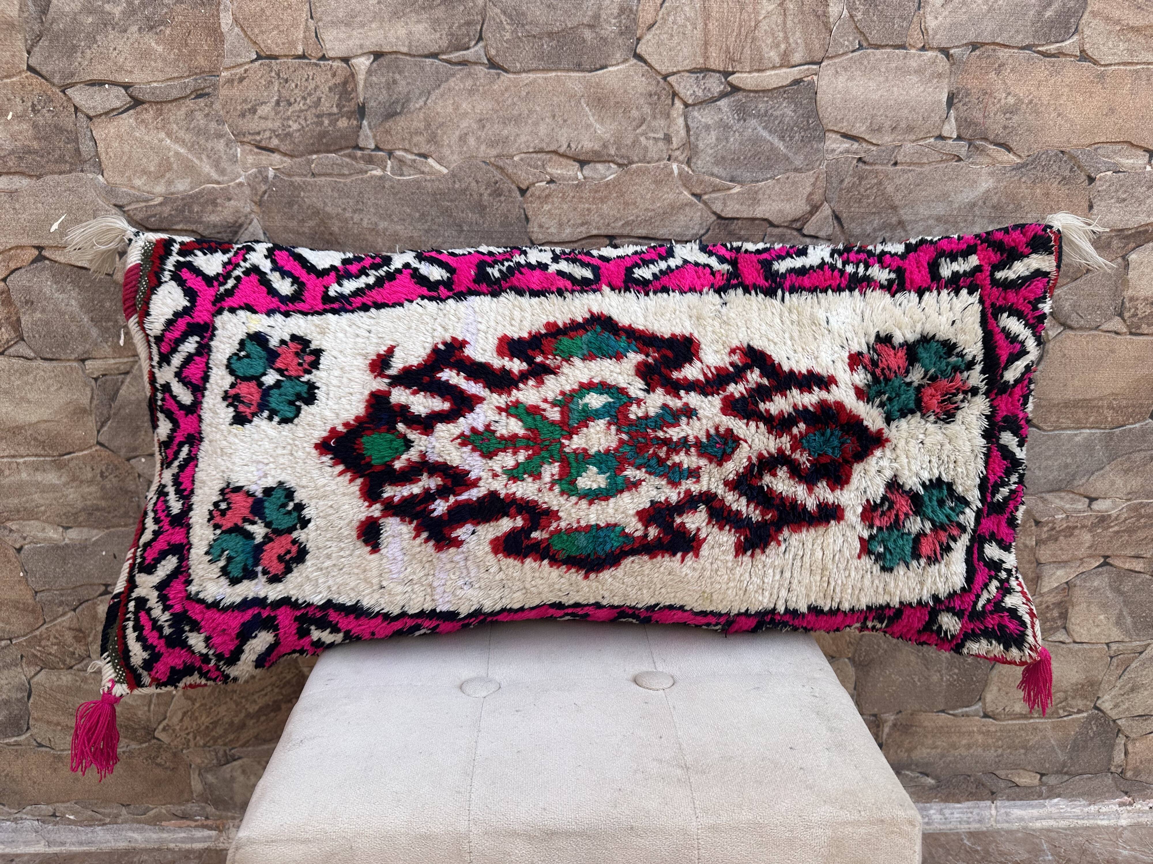 Vintage Berber wool cushion cover: Moroccan rug cushion 76x40cm