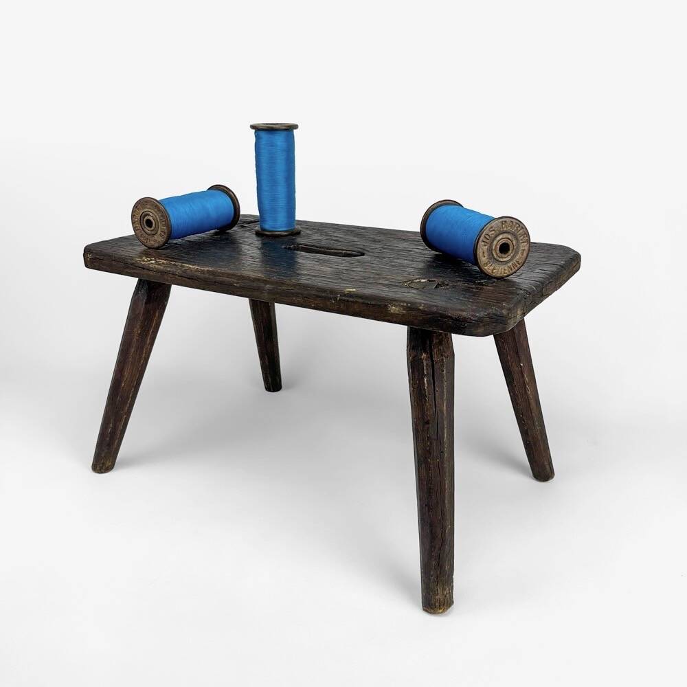 Antique solid wood slit milking bench