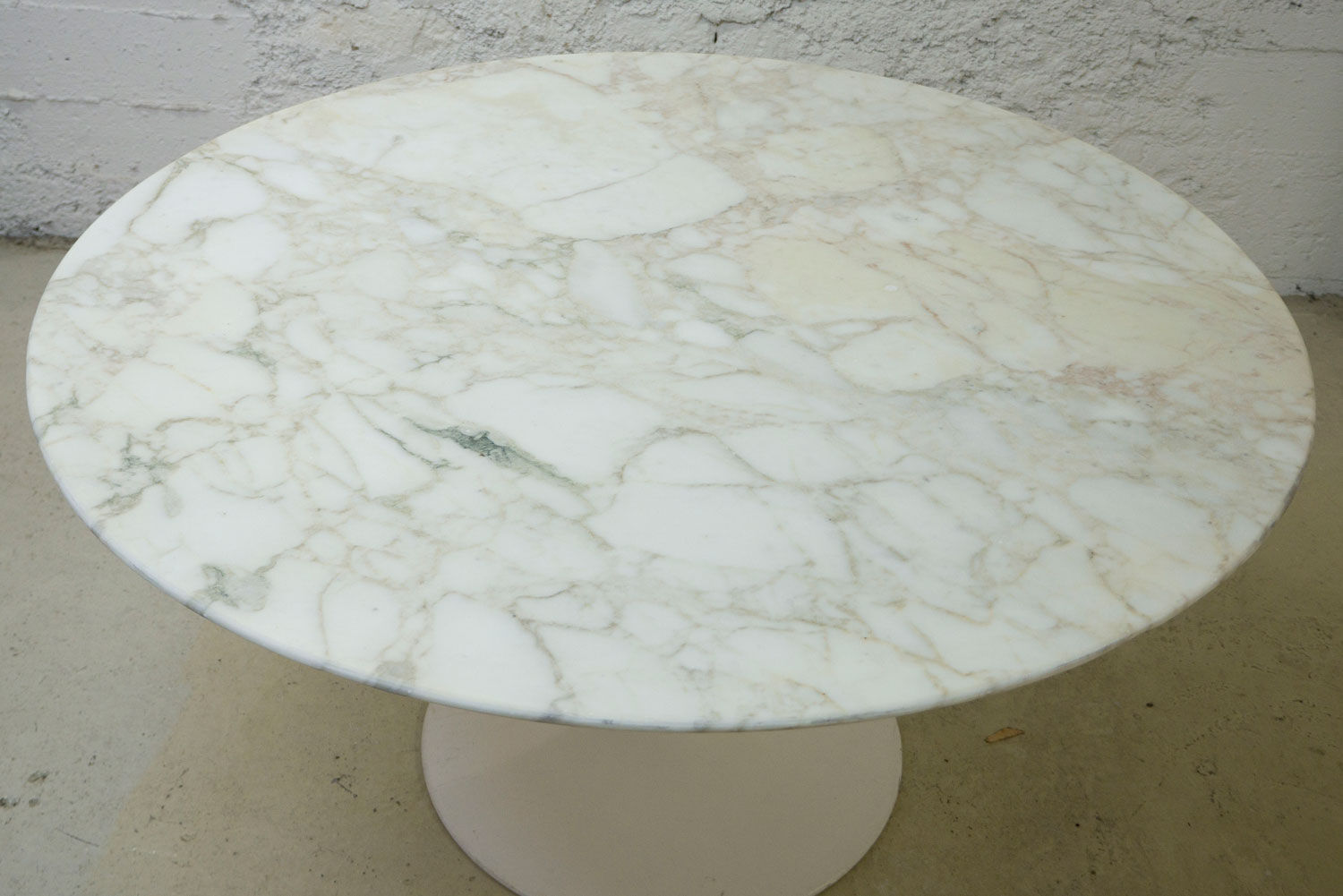 Table 137 cm Tulip Vintage by Eero Saarinen for Knoll Calacatta marble
