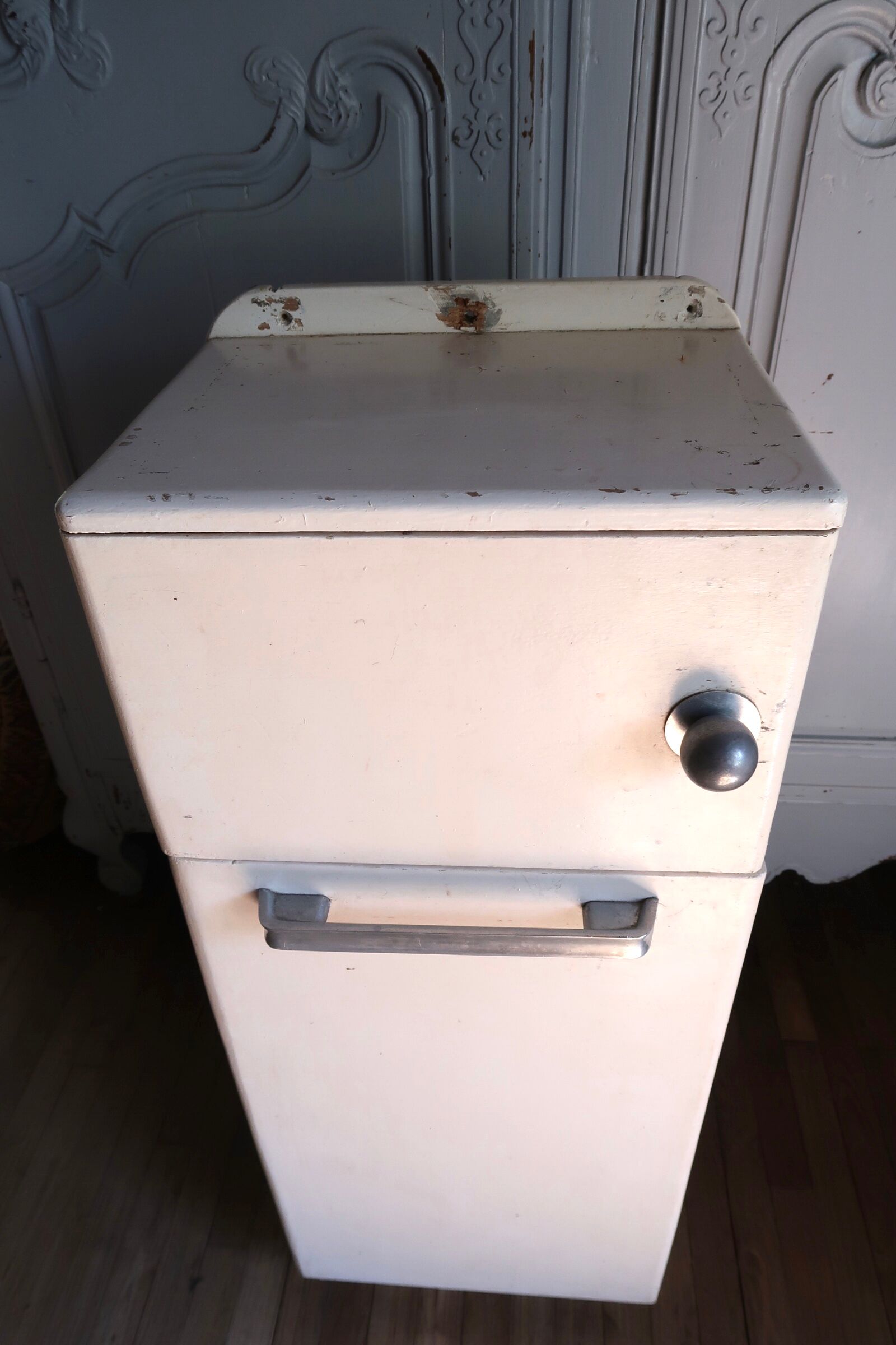 Vintage wooden bread hutch