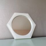 Miroir hexagonal vintage en plastique blanc 1980s