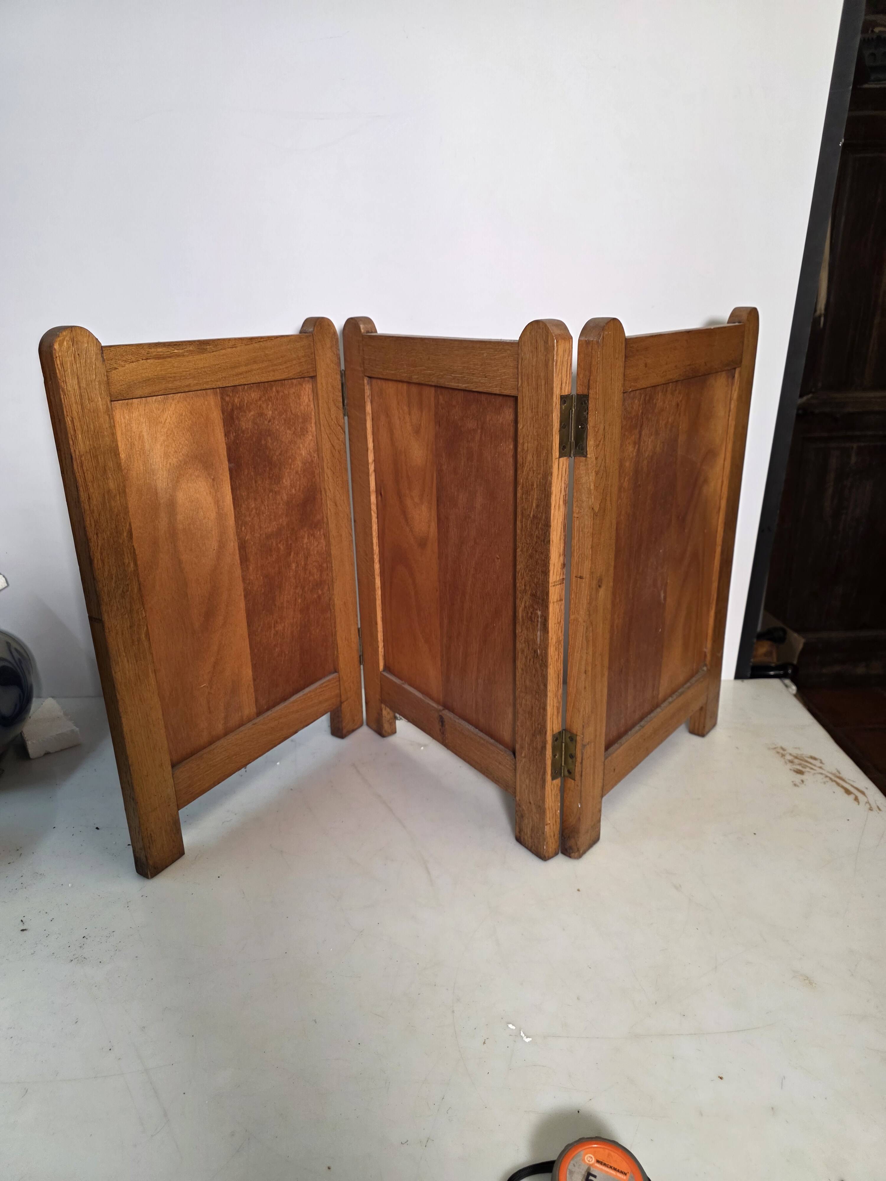 Old oak three-panel fire screen