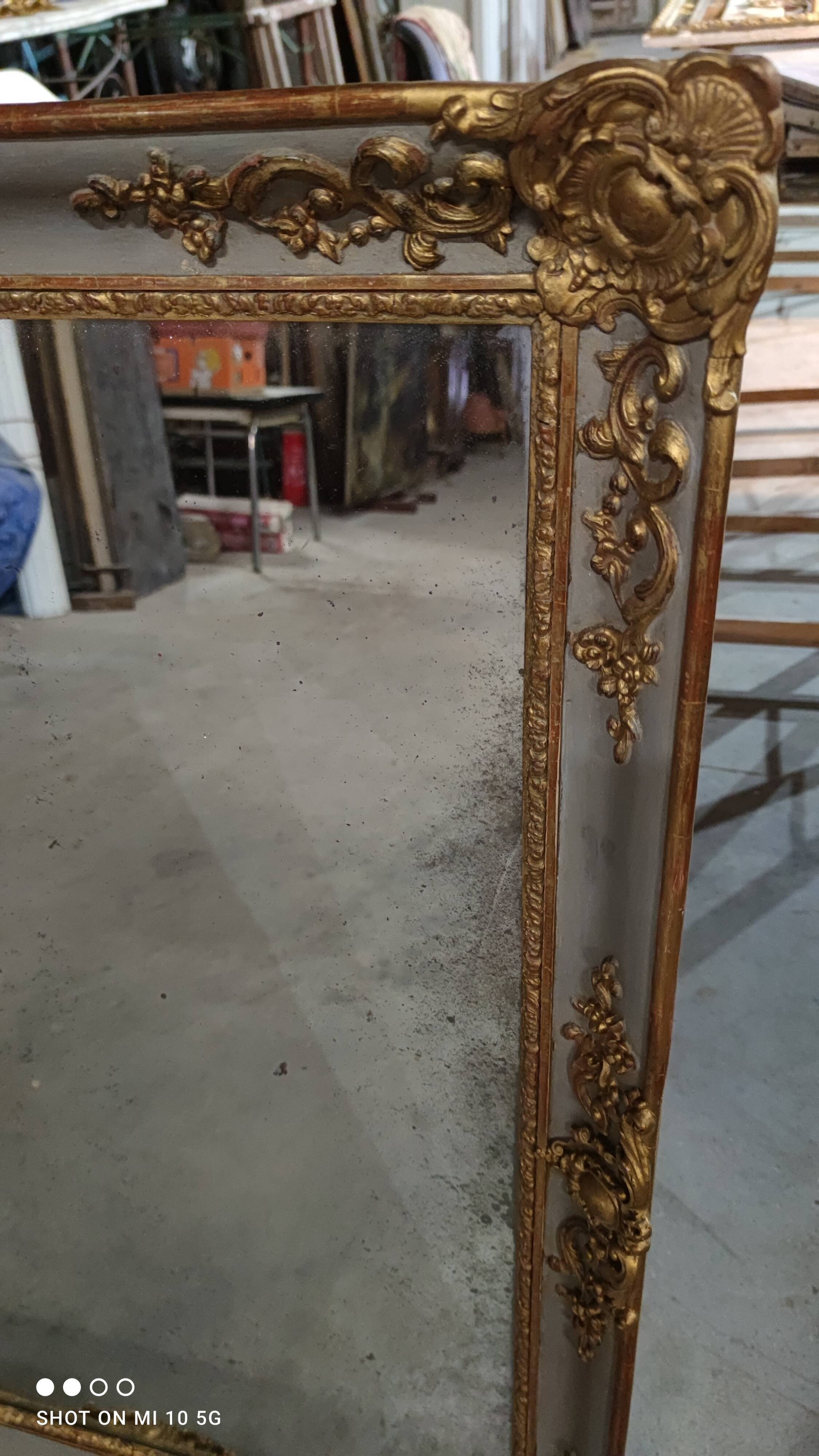 Napoleon III period mirror in wood and gilded and painted stucco, 106x83 cm
