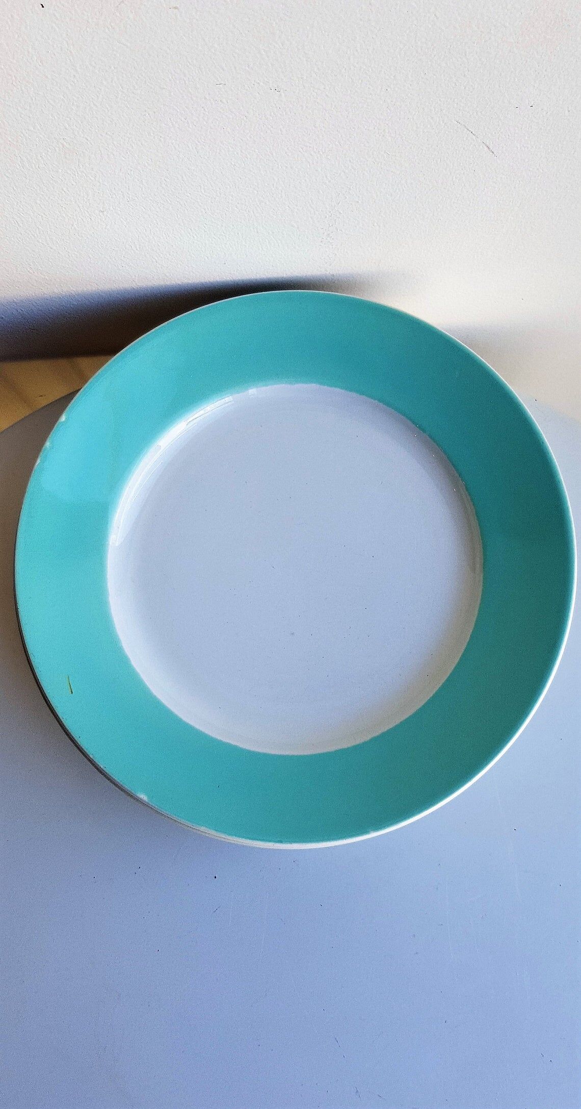 Lot of 4 green and white plates