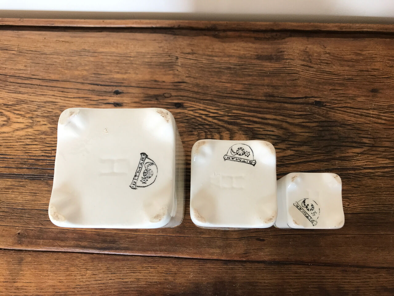 Set of 3 vintage Ditmar pots