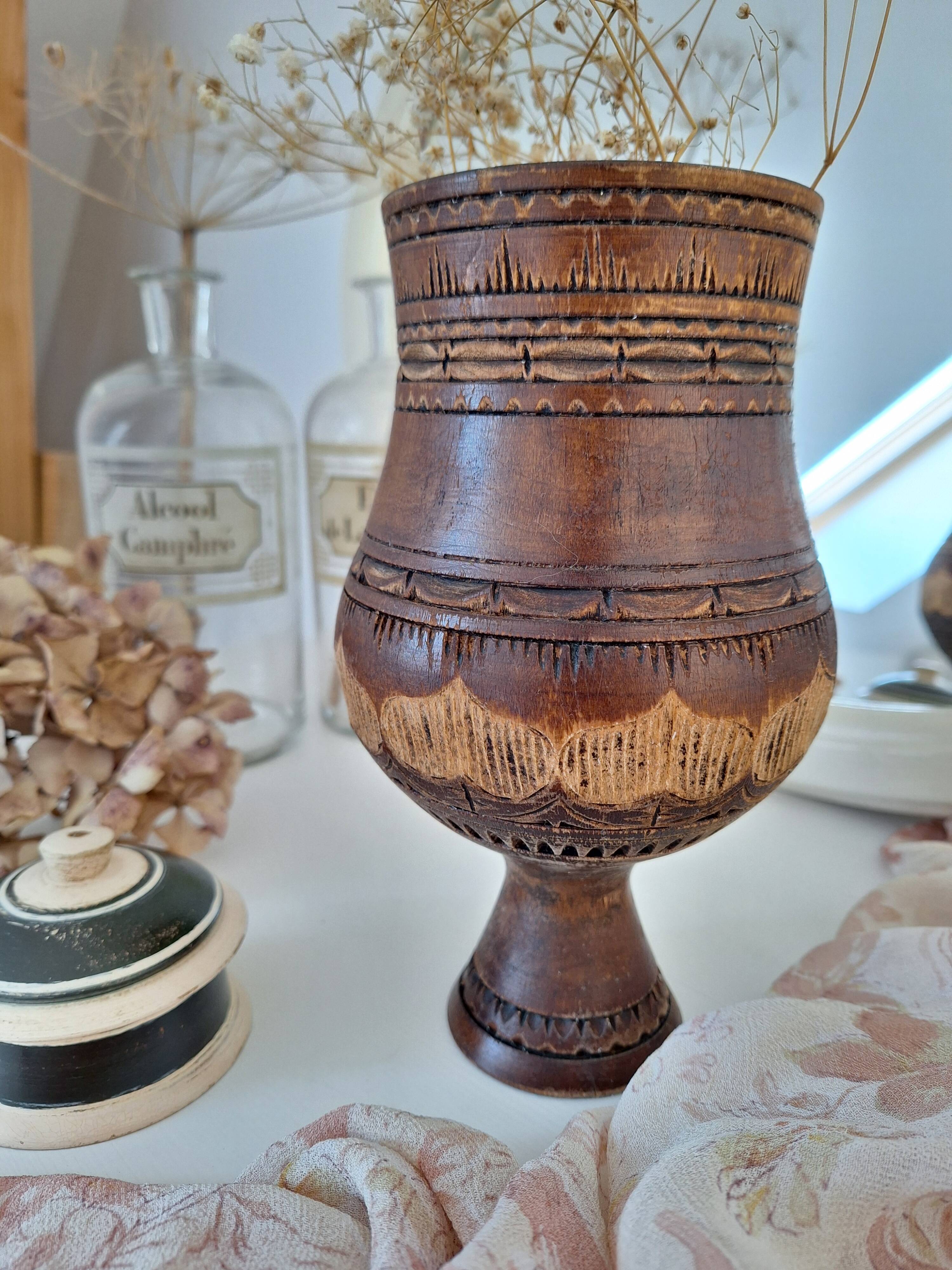 Carved wooden bowl/vase
