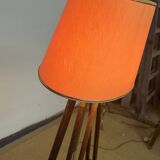 Tripod floor lamp in wood and adjustable brass
