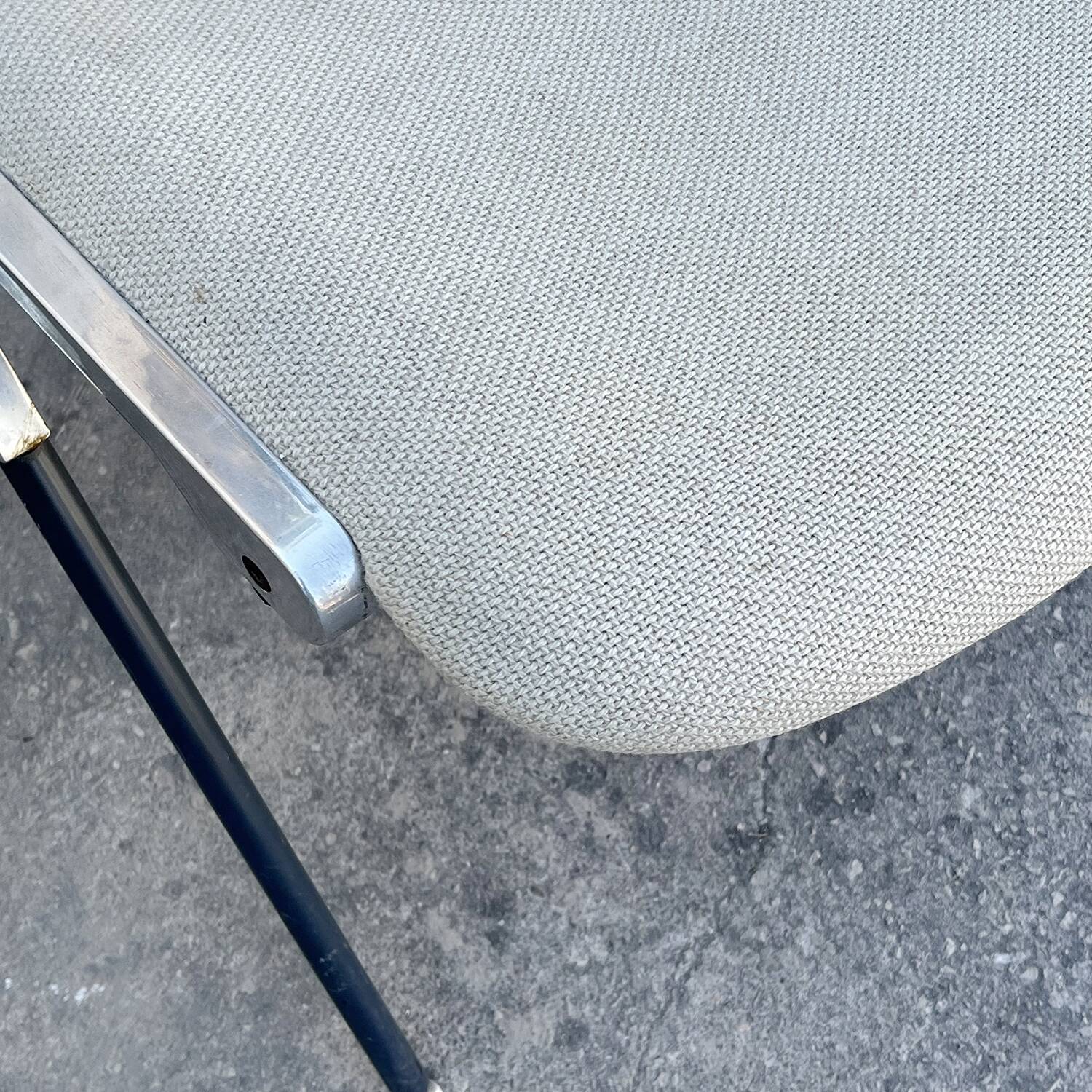 Série de 4 chaises modèle DSC 106 de Giancarlo Piretti pour Castelli
