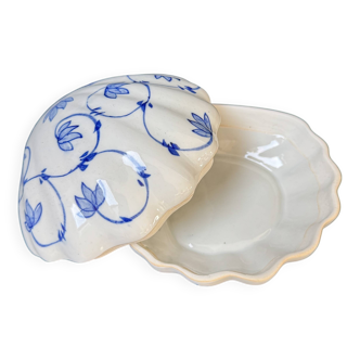 Rare boîte coquillage en porcelaine blanc & bleu