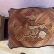Pair of bedside tables in rosewood veneer on all sides. Louis XV style