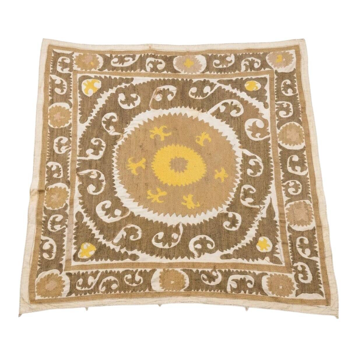 Vintage hand-embroidered tablecloth 125x128 cm