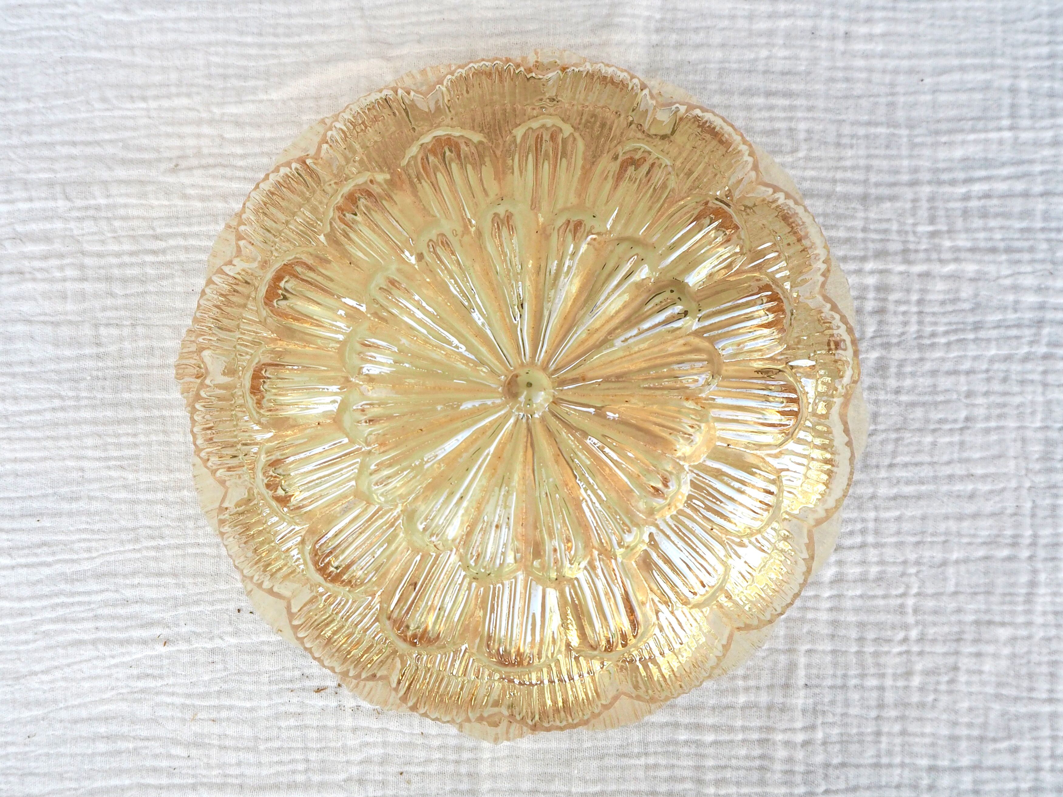 Apricot-colored flower ceiling lamp