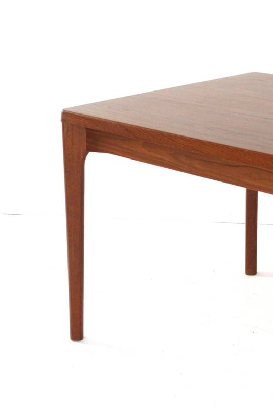 Henning Kjaernulf for extendable rectangular dining table Vejle - Danish