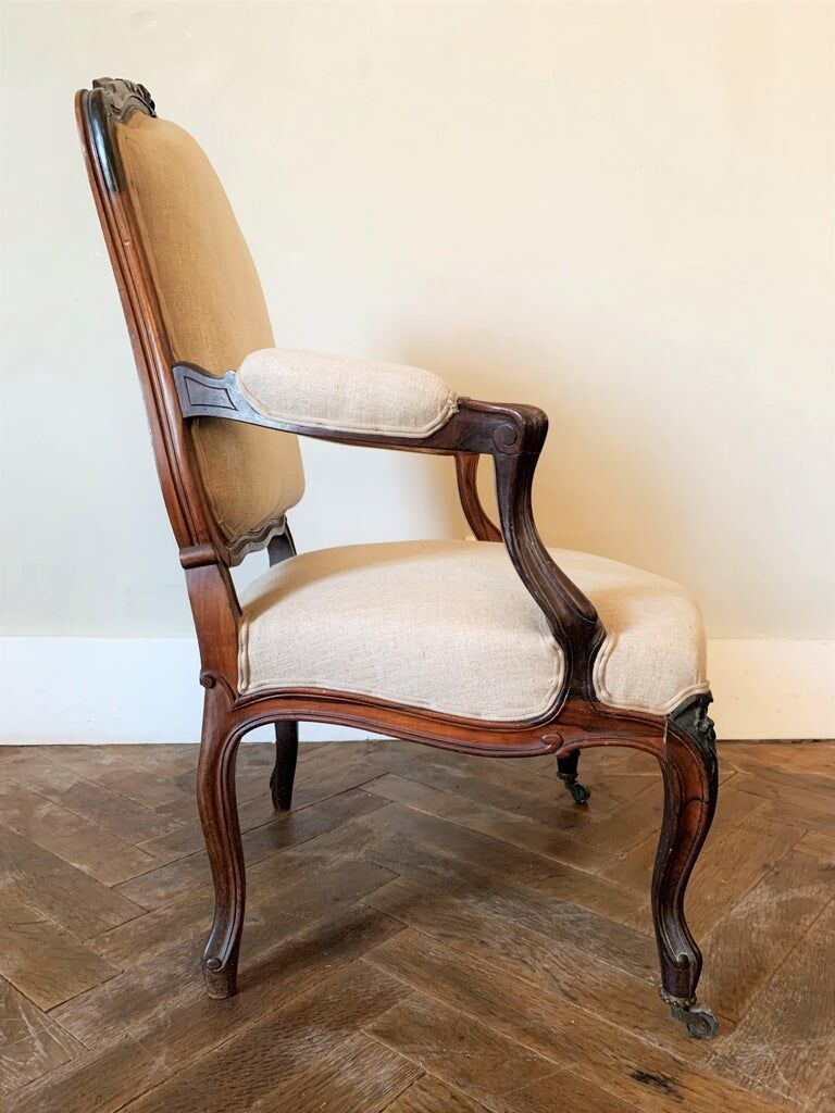 Fauteuil à la reine, style Louis XV, XIXème siècle