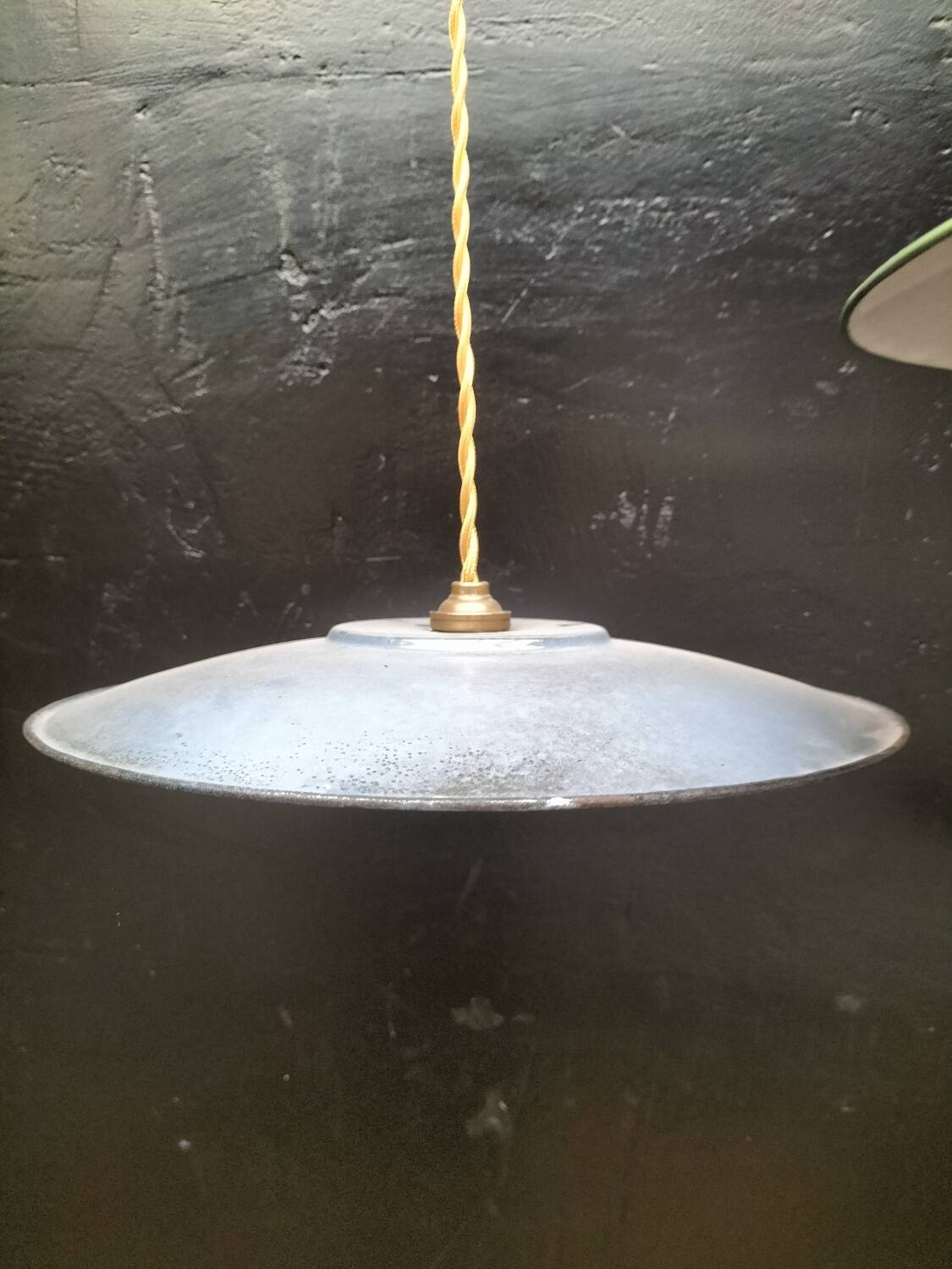 3 suspensions en tôles émaillées