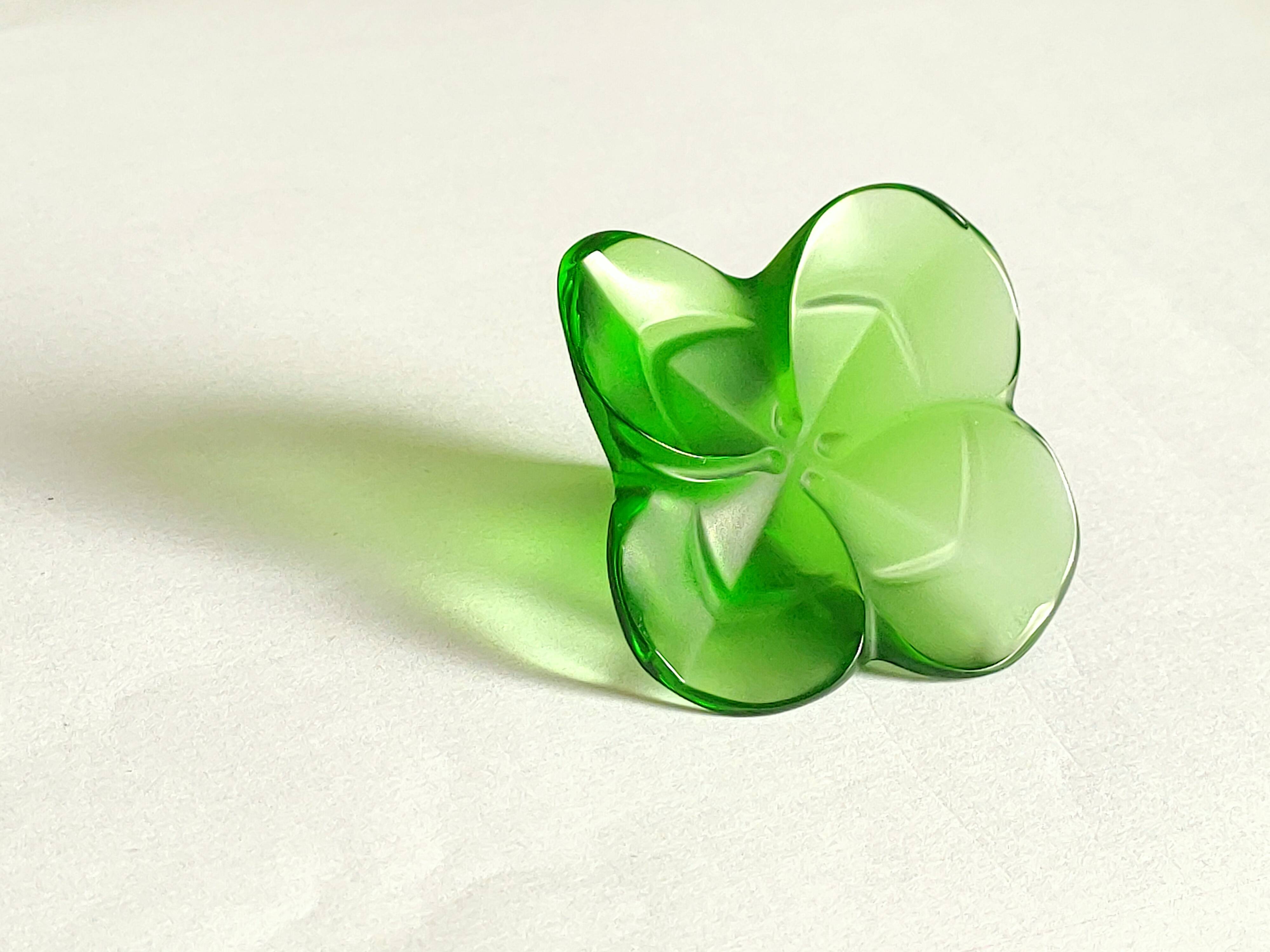 Trèfle à quatre feuilles lalique france modèle de marie-claude lalique 1994