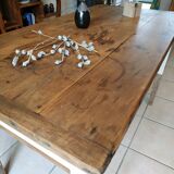 Farm table