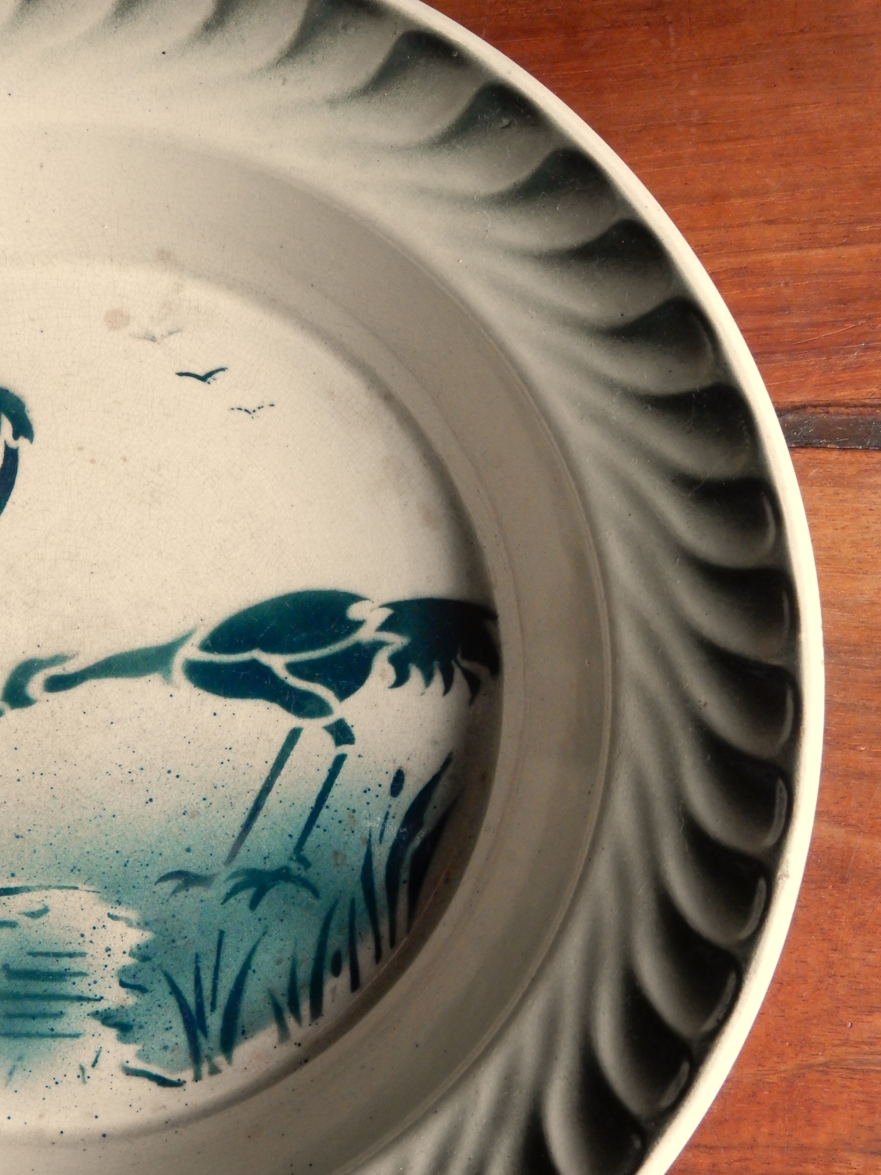 Serving dish in earthenware from Labrut Frères 1900 / Motif hérons