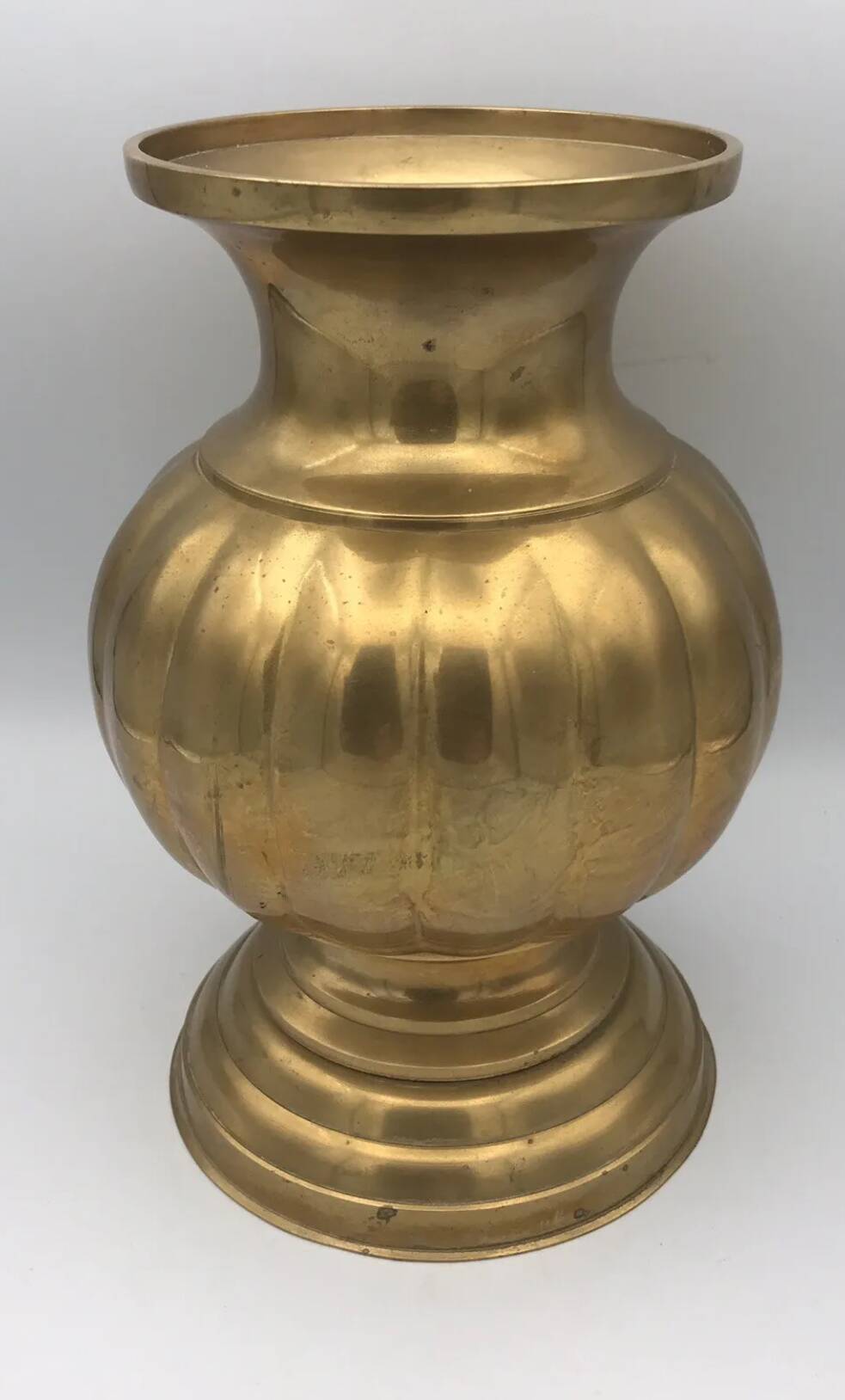 Vintage ball shape vase with godron in brass