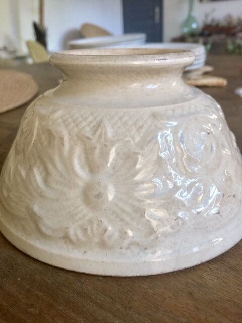 Beige bowl flower pattern