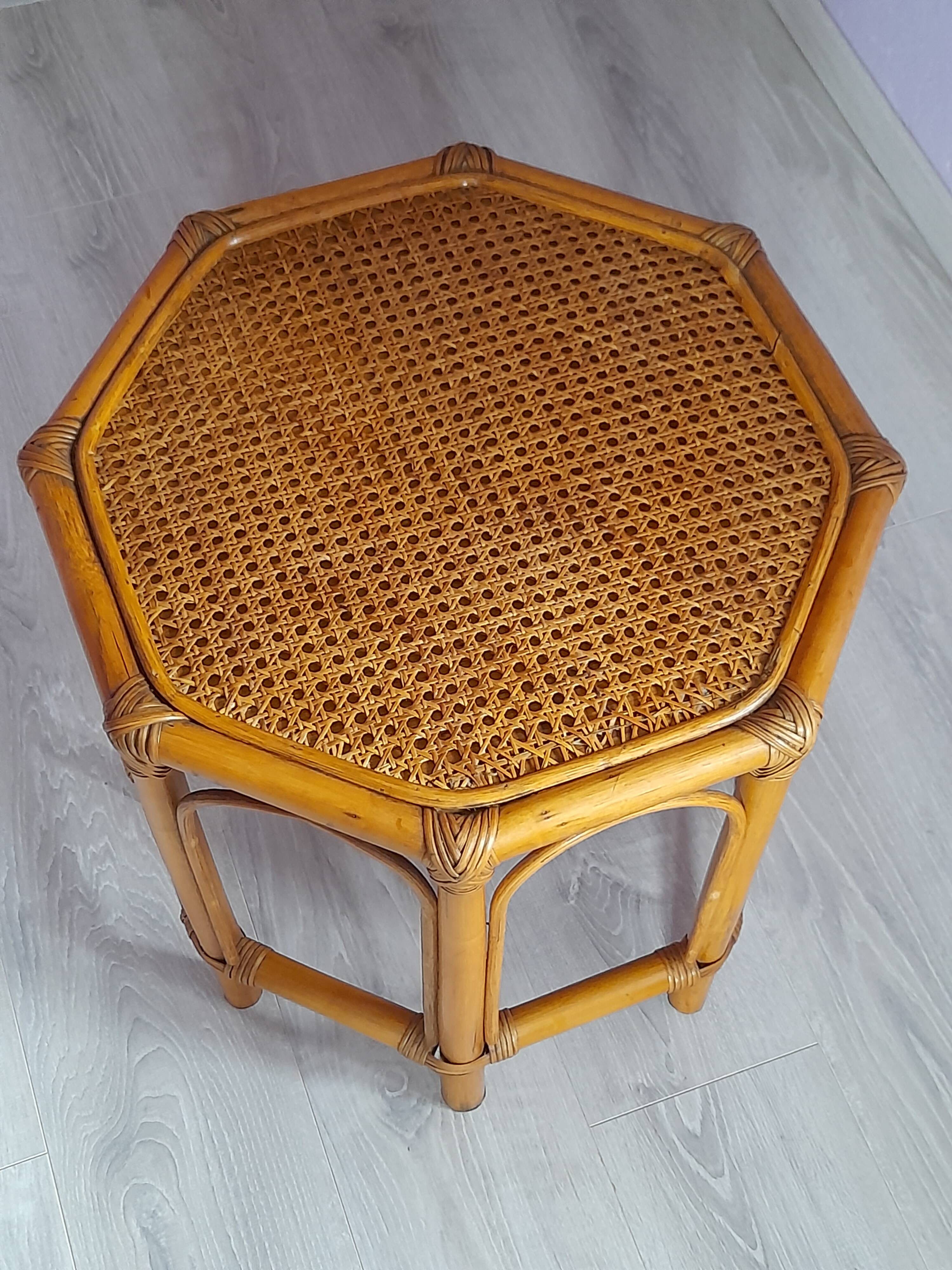 Table basse vintage en rotin