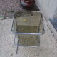 Table d'appoint chrome et verre fumé