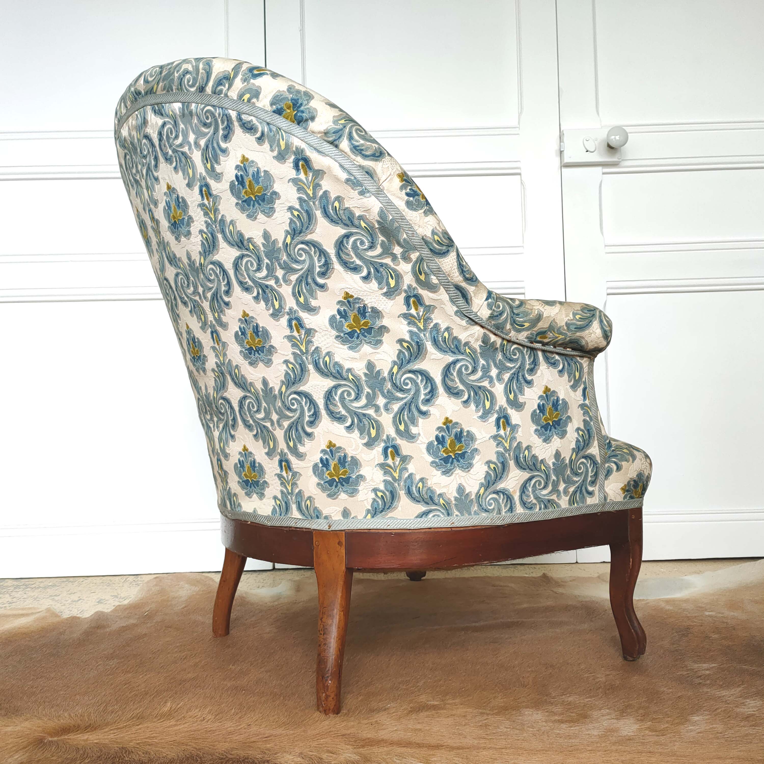 Chair padded toad floral patterns