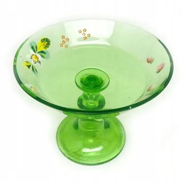 N6I Uranowa platter in the Art Nouveau style Bohemia