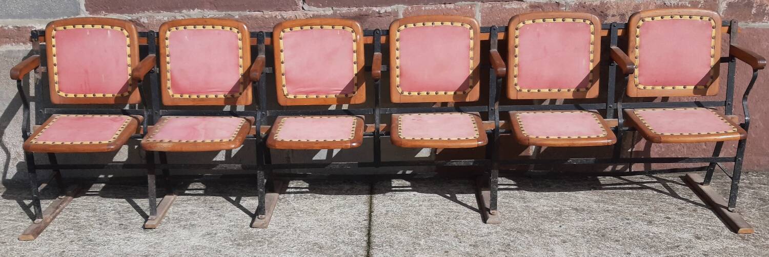 6-seater cinema seat.