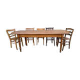 Ancienne table bistrot ovale en bois massif teinte claire  Dimensions 220 cm x 88 cm