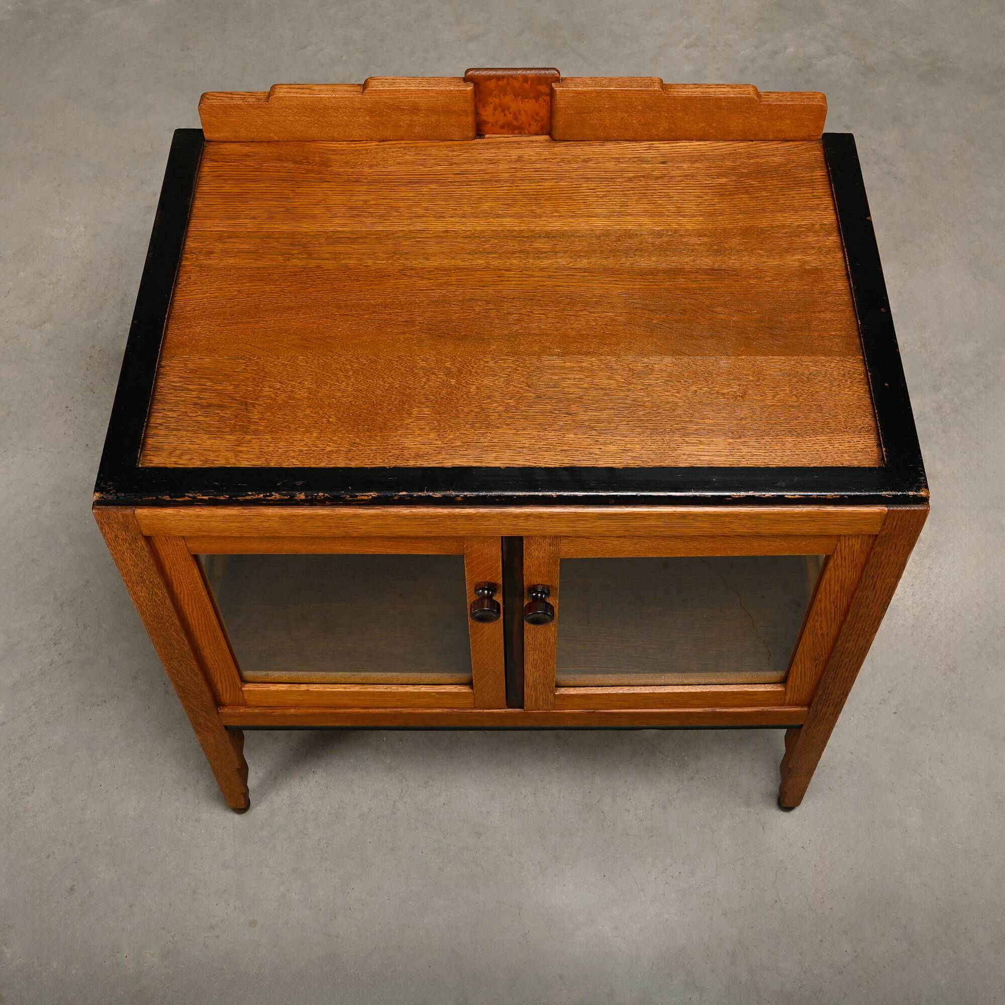 Art Deco Amsterdam School Tea or Display Cabinet in solid oak, Netherlands