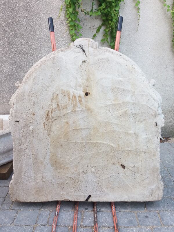 Fontaine de jardin de style Louis XVI