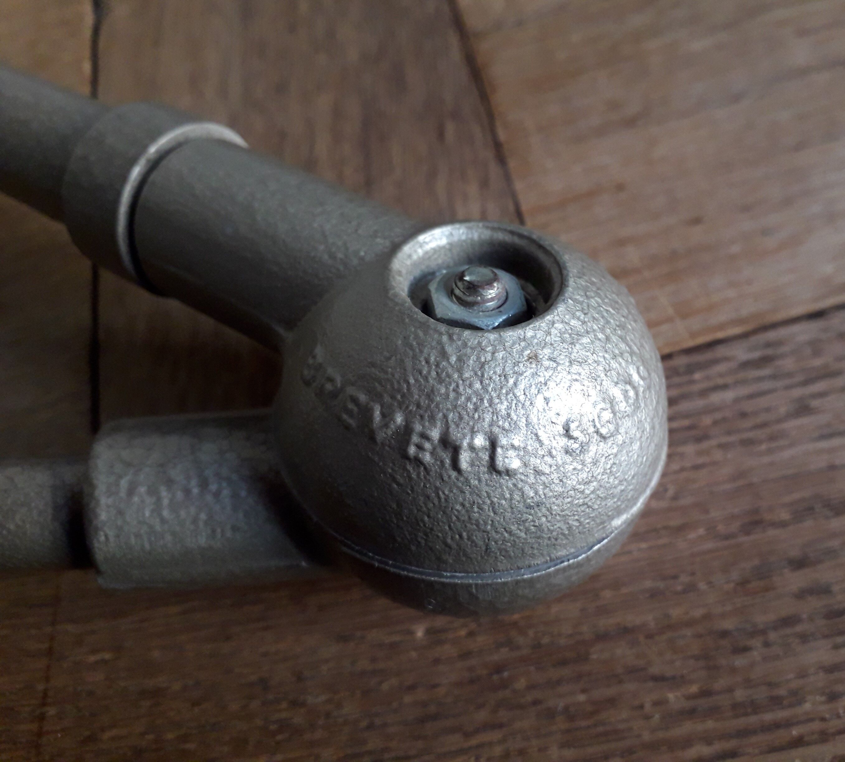 Lumina articulated and telescopic workshop lamp