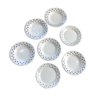 7 "lily" dessert plates