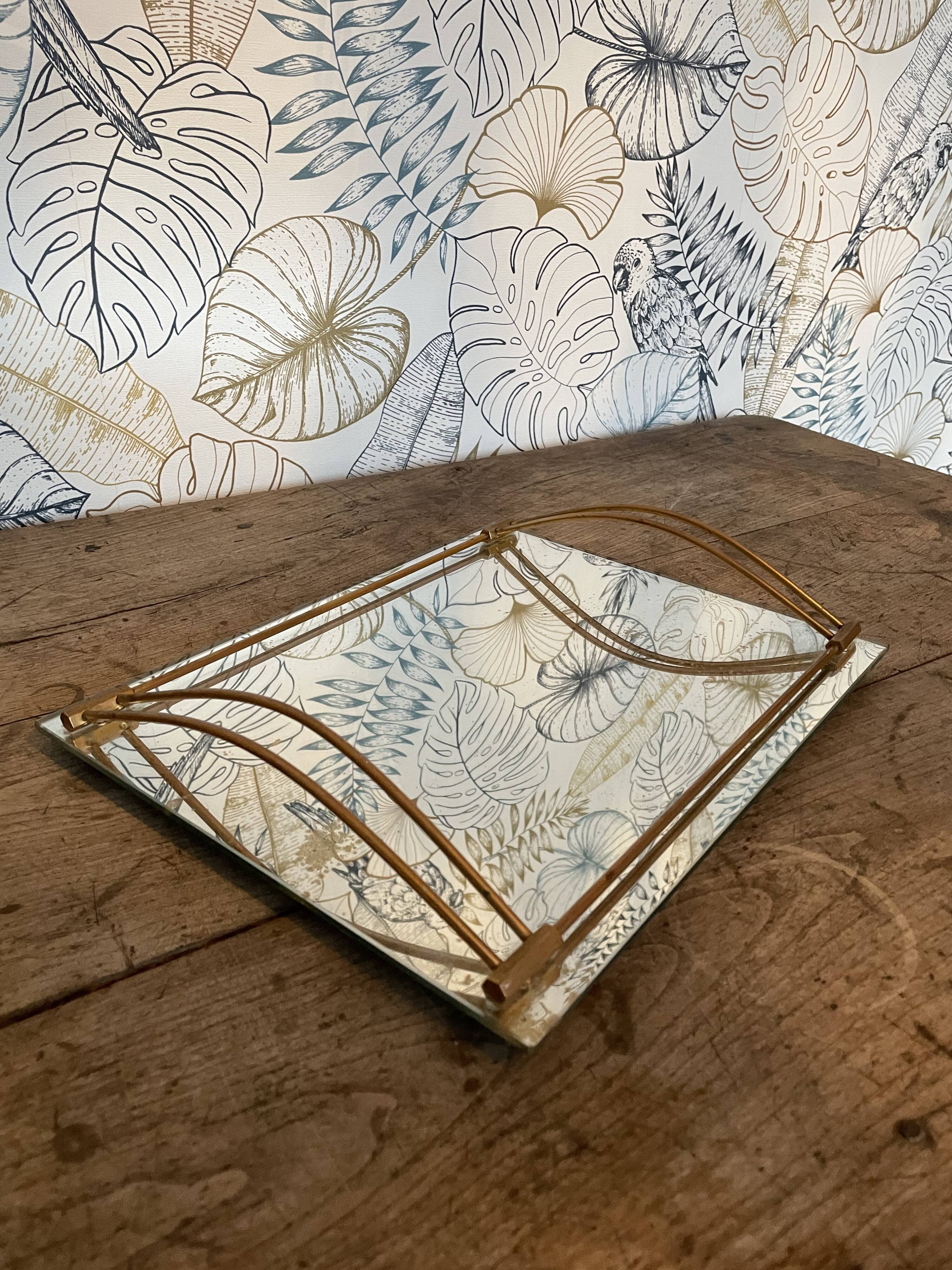 Mirror tray