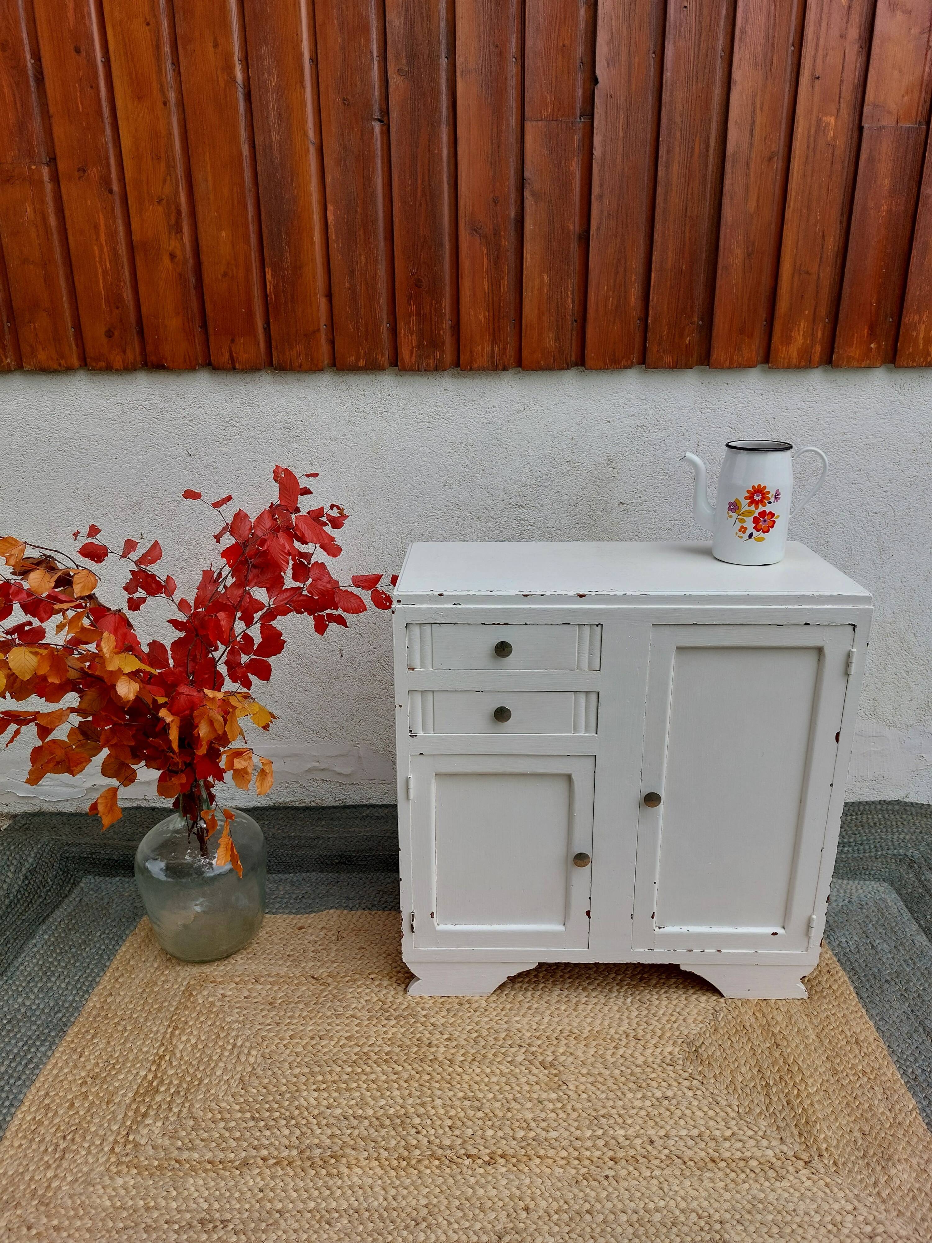 Small white Mado buffet, chippy paint
