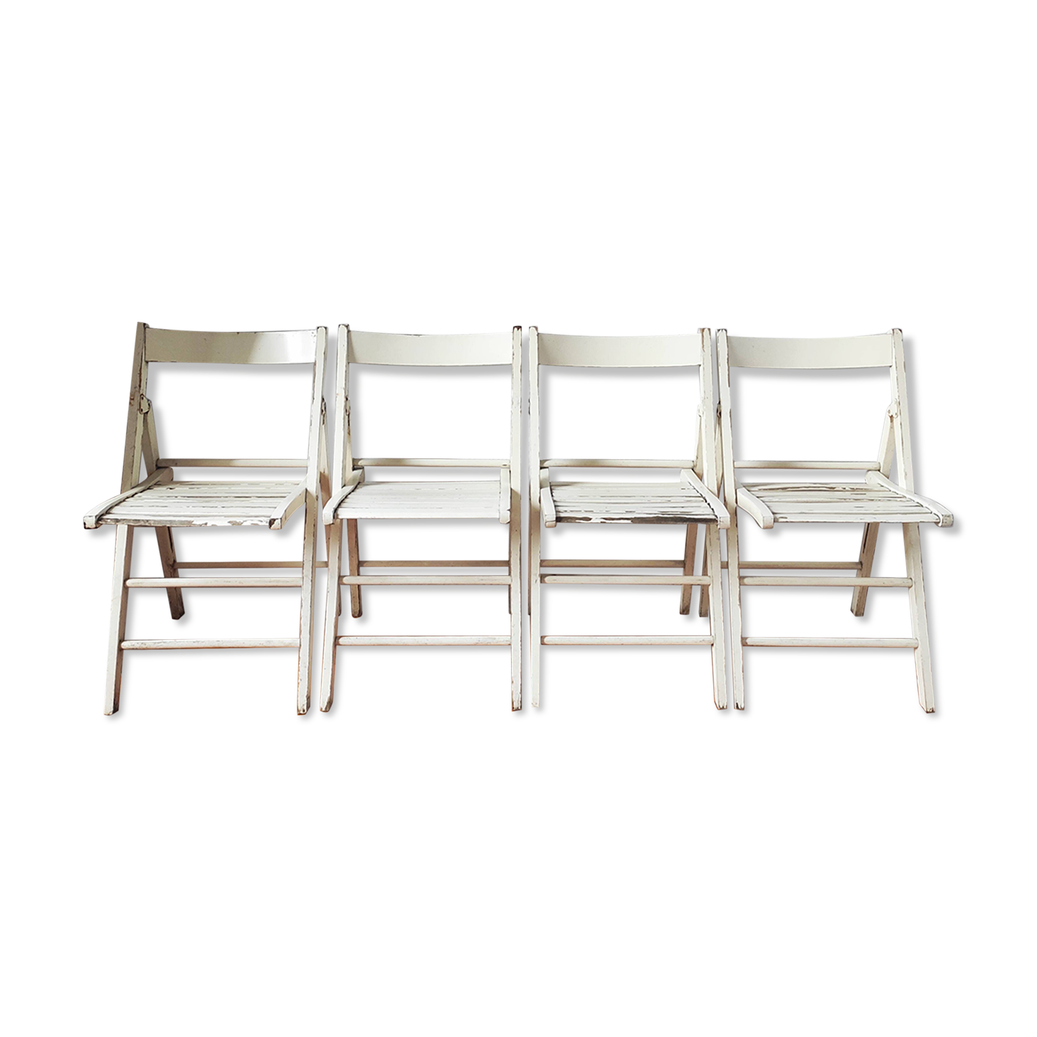 Set of 4 vintage folding chairs with wabi sabi patina