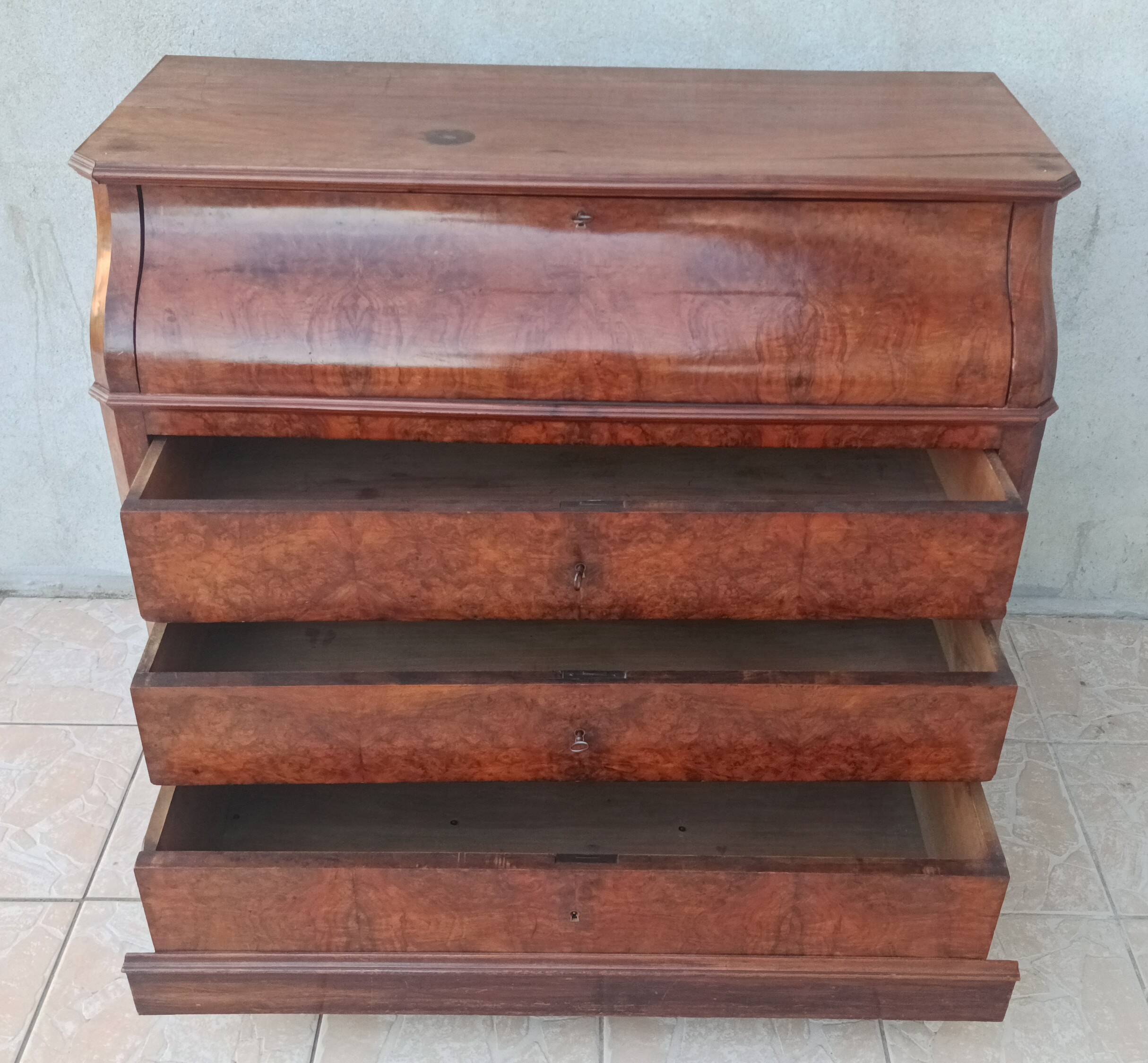 Louis Philippe walnut chest of drawers