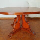 Oval extendable dining table in solid cherry wood