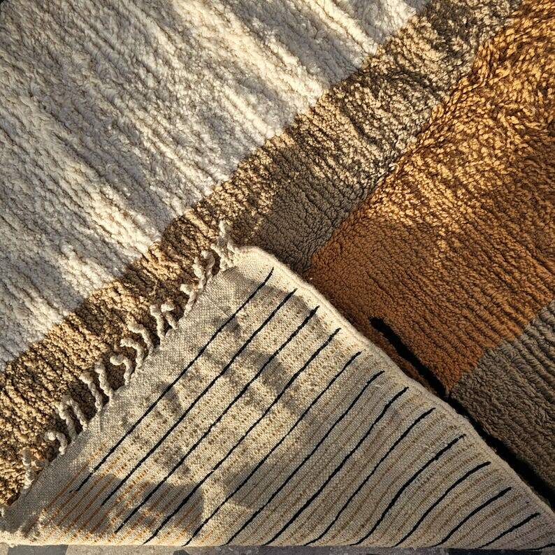 Handmade ecru rug with geometric patterns 200cm x 300cm