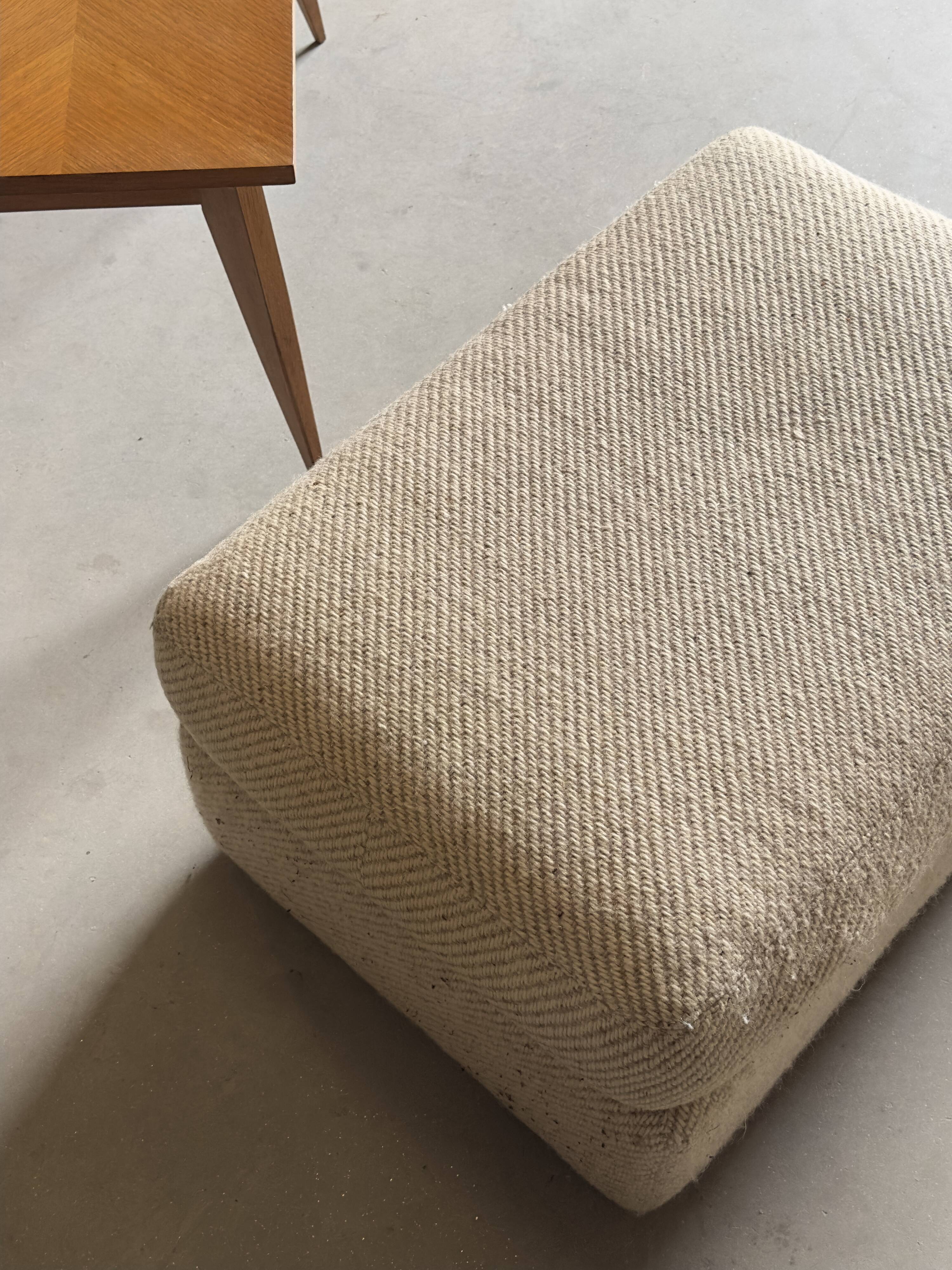Pouf / Ottoman - Large pouf in textured beige fabric