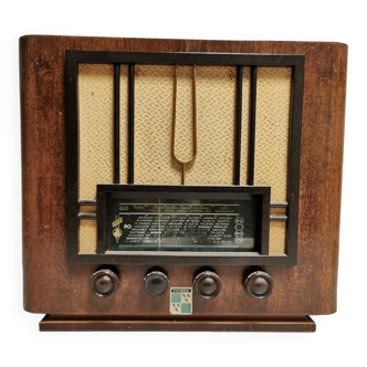 Old radio tsf with picardie lamps for vintage decoration, collection