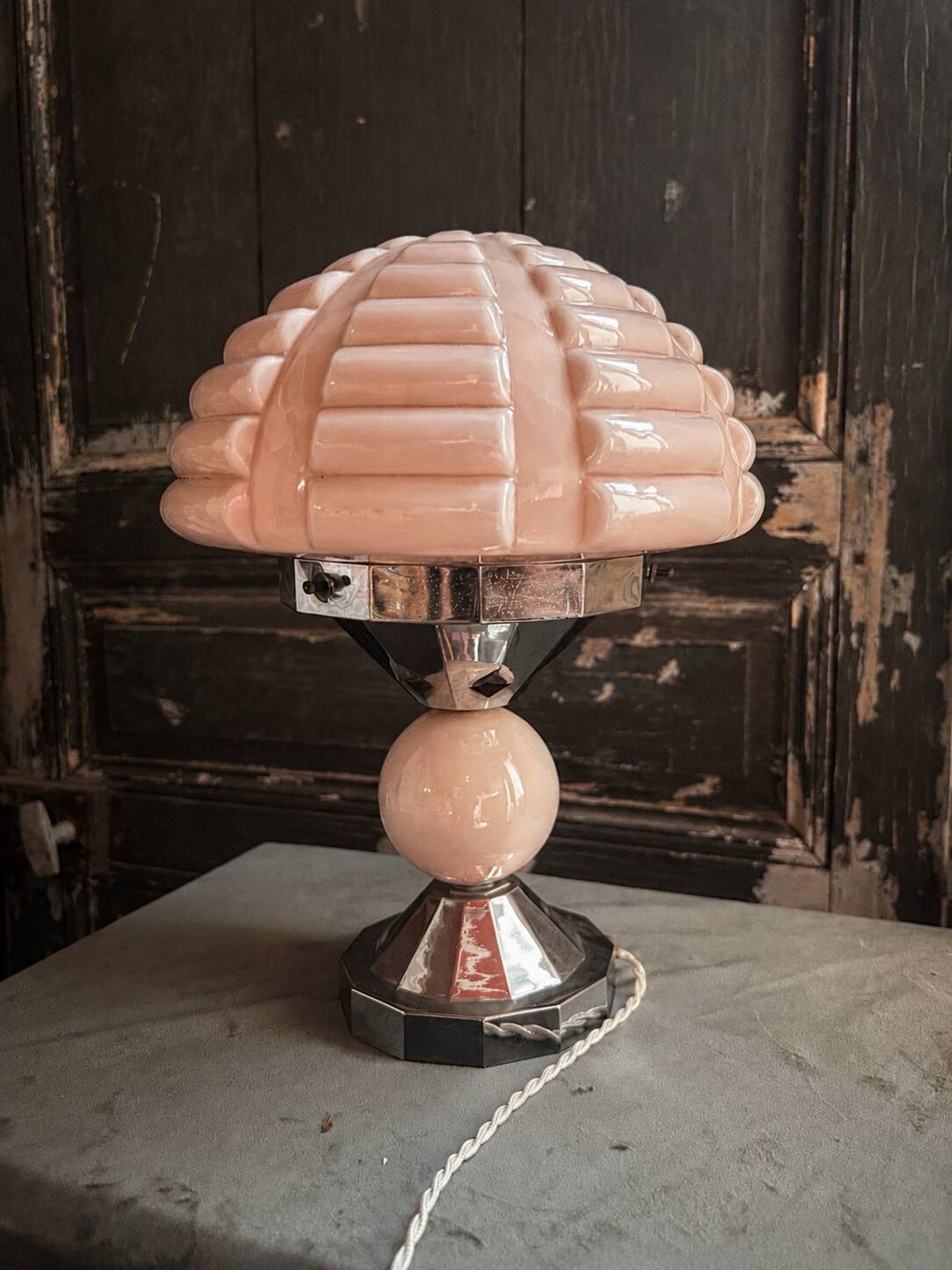 Antique Art Deco lamp in pink glass and chrome metal – Unusual and timeless