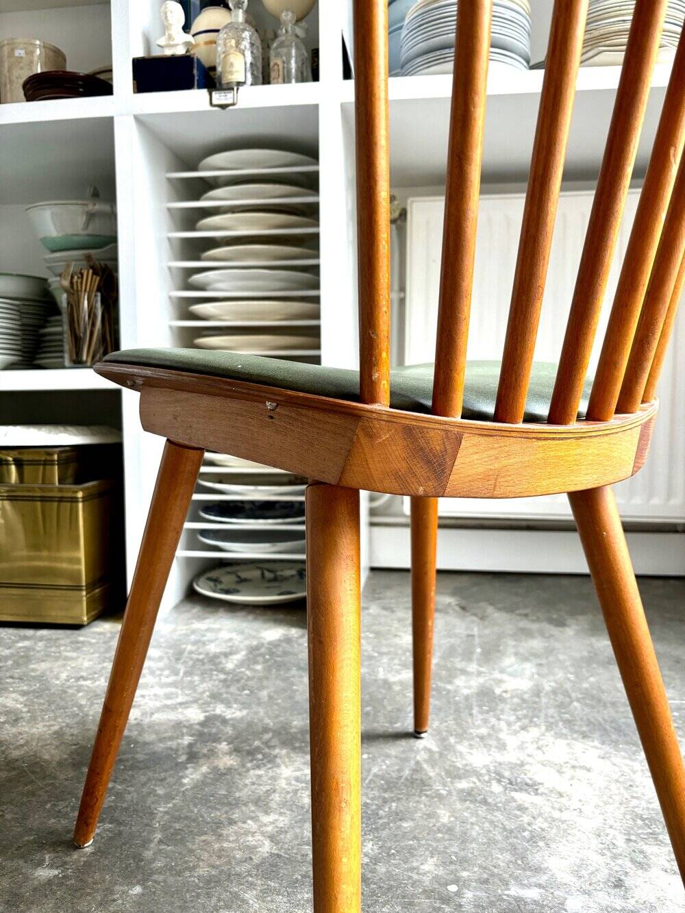 Baumann bistro chair in light wood and green skai, “Menuet” model