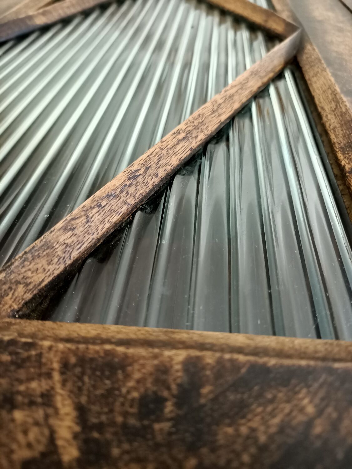 Patinated wall cabinet 2 doors