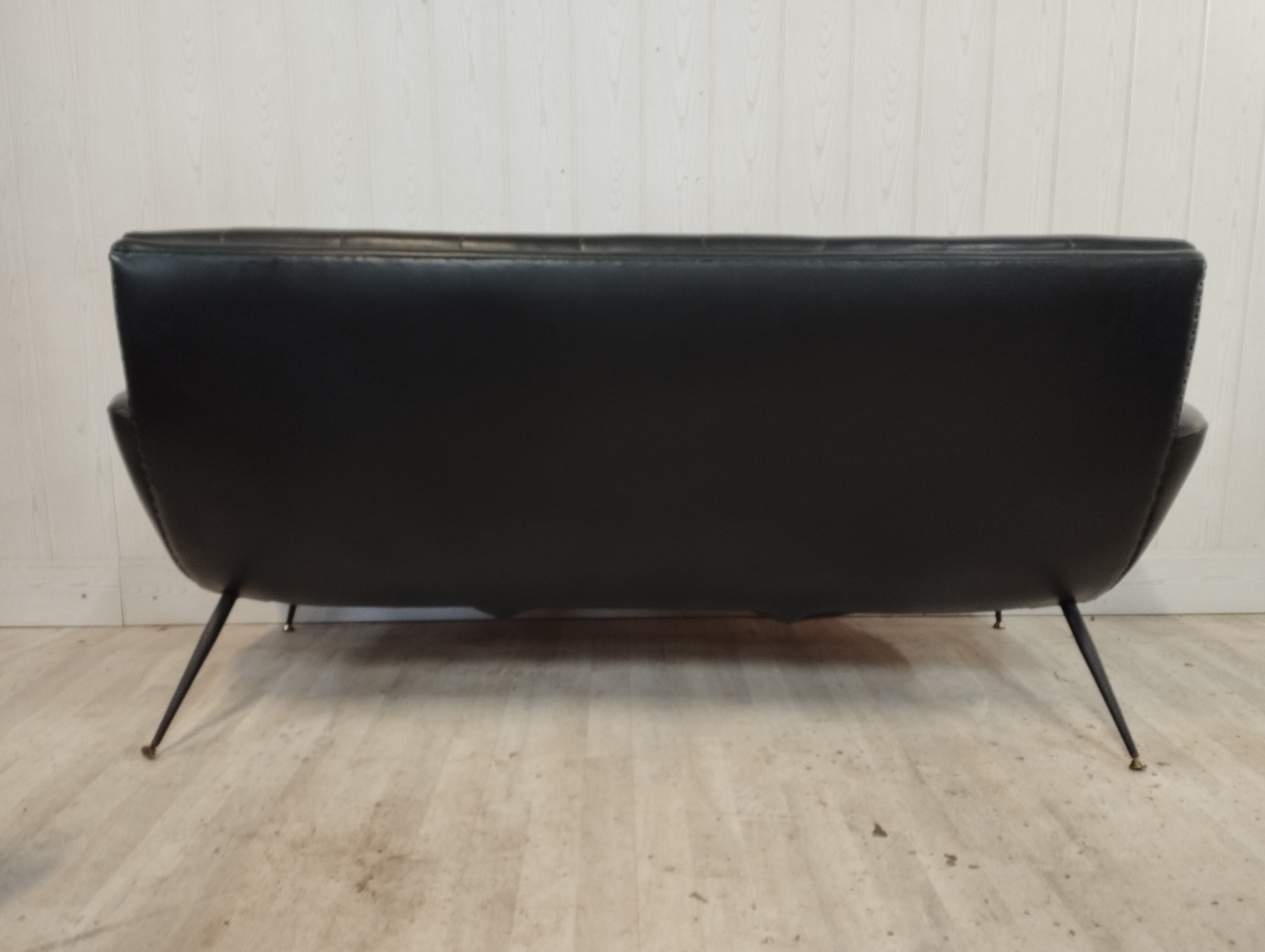 3-seater sofa and 2 vintage armchairs feet compass